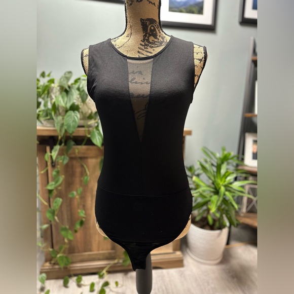 Lulus Sultry Moves Mesh Plunge Sleeveless bodysuit. Size M. - Picture 3 of 7
